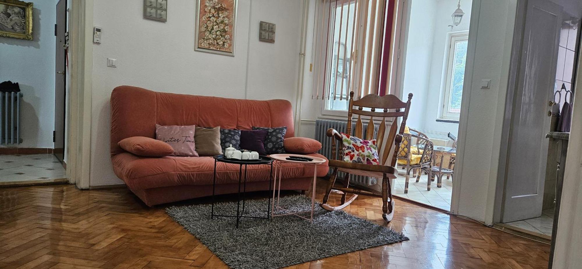 Appartement Trosoban Stan U Zenici à Zenica Extérieur photo