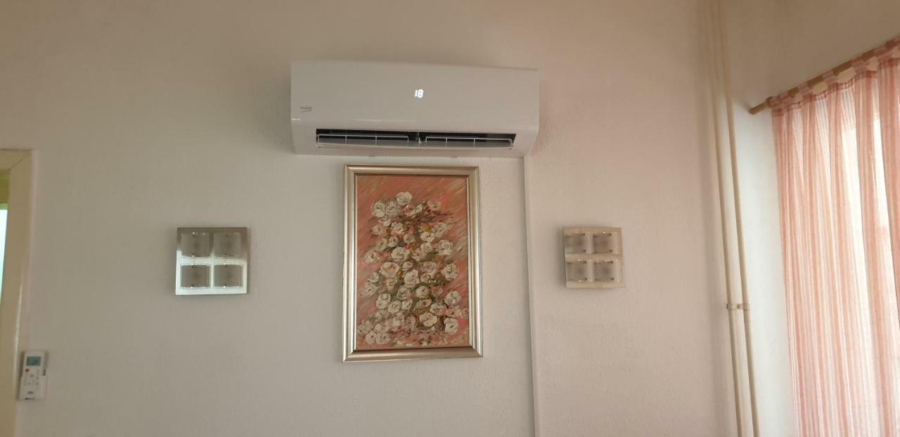 Appartement Trosoban Stan U Zenici à Zenica Extérieur photo
