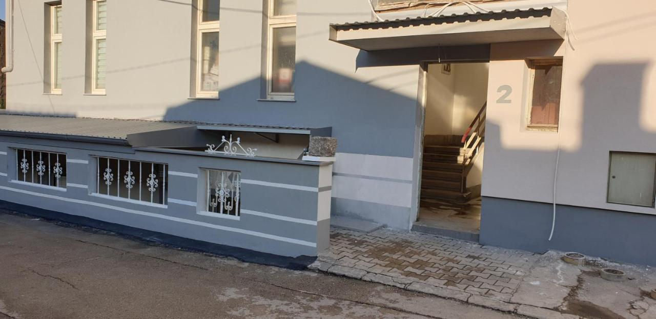 Appartement Trosoban Stan U Zenici à Zenica Extérieur photo